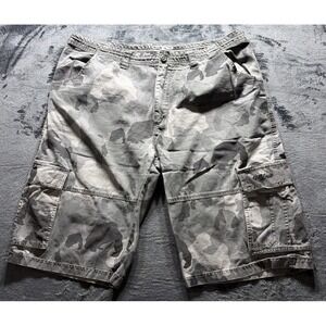 Vintage G-UNIT Gray Gorilla Camouflage Cargo Shorts Sz. 42 Relaxed Fit.